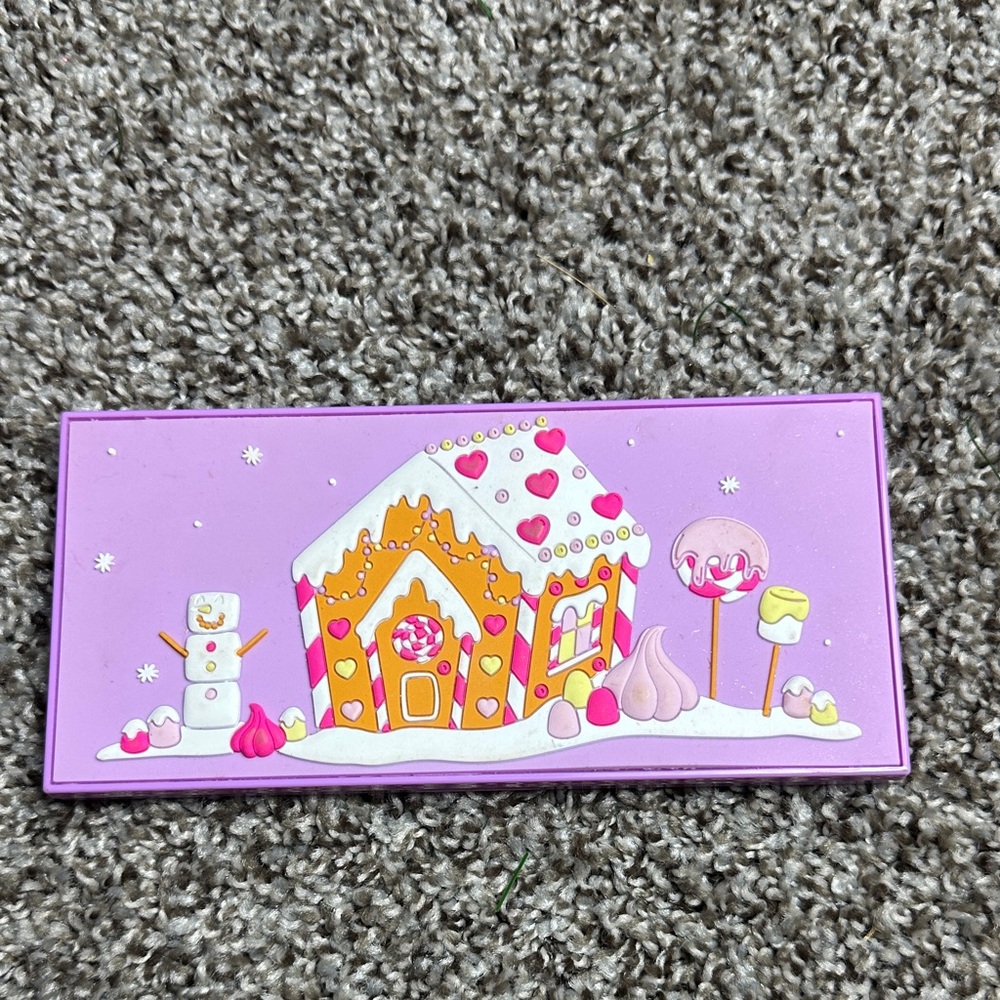 Revolution Tasty Marshmallow Wonderland Palette - eye shadow